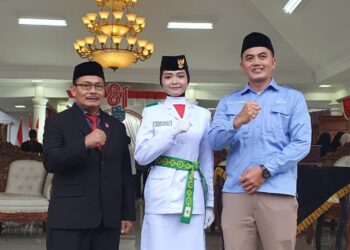 Sahima, Siswa SMK Muhammadiyah Banjar Dipercaya Membawa Baki Paskibraka Kota Banjar 2026