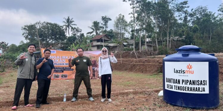 Tim Lazismu Jawa Barat di Dusun Ciputih, Desa Tenggeraharja melaksanakan Pipanisasi.